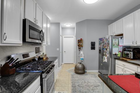Tiny photo for 2954 Falling Waters Lane, Lindenhurst, IL 60046 (MLS # 12635374)