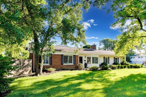 Photo of 800 Hunter Road, Glenview, IL 60025 (MLS # 12720939)