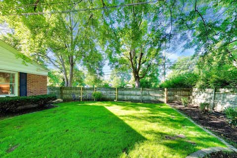 Tiny photo for 800 Hunter Road, Glenview, IL 60025 (MLS # 12720939)