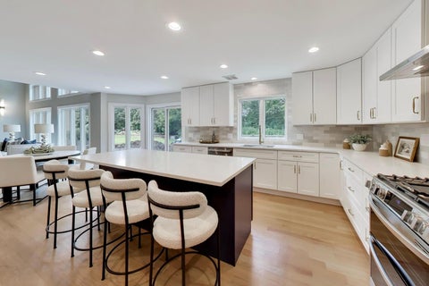 Tiny photo for 2432 Legacy Drive, Aurora, IL 60502 (MLS # 12677209)