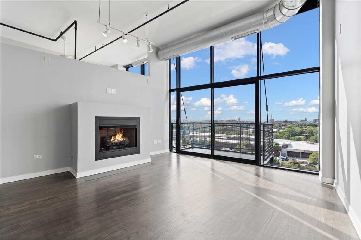 1224 W VAN BUREN Street 809