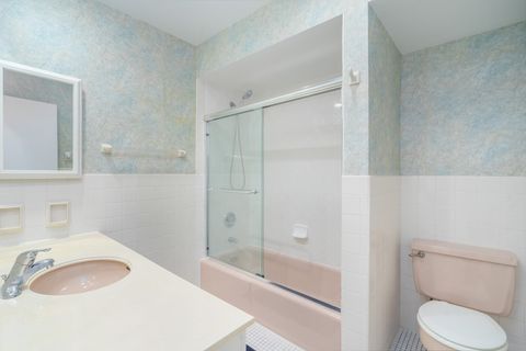 Tiny photo for 320 Claymoor Road #1C, Hinsdale, IL 60521 (MLS # 12611753)