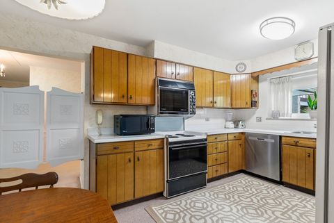 Tiny photo for 320 Claymoor Road #1C, Hinsdale, IL 60521 (MLS # 12611753)