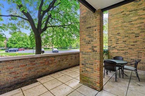 Tiny photo for 320 Claymoor Road #1C, Hinsdale, IL 60521 (MLS # 12611753)