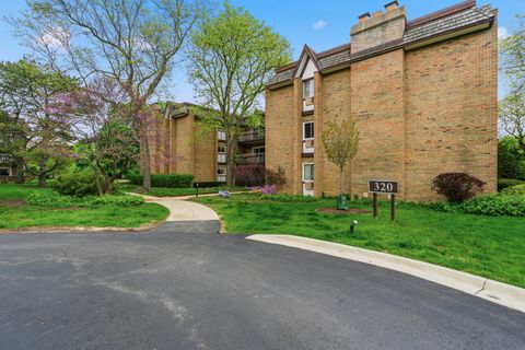 Tiny photo for 320 Claymoor Road #1C, Hinsdale, IL 60521 (MLS # 12611753)