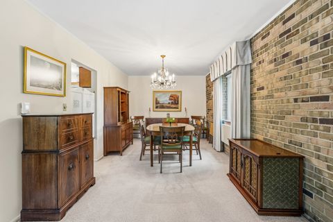 Tiny photo for 320 Claymoor Road #1C, Hinsdale, IL 60521 (MLS # 12611753)
