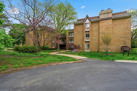Tiny photo for 320 Claymoor Road #1C, Hinsdale, IL 60521 (MLS # 12611753)