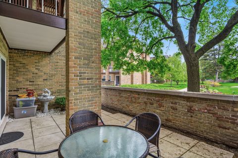Tiny photo for 320 Claymoor Road #1C, Hinsdale, IL 60521 (MLS # 12611753)