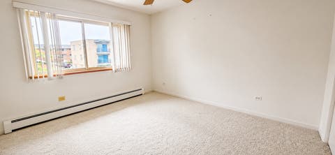 Tiny photo for 1243 Washington Street E #C304, Des Plaines, IL 60016 (MLS # 12709846)