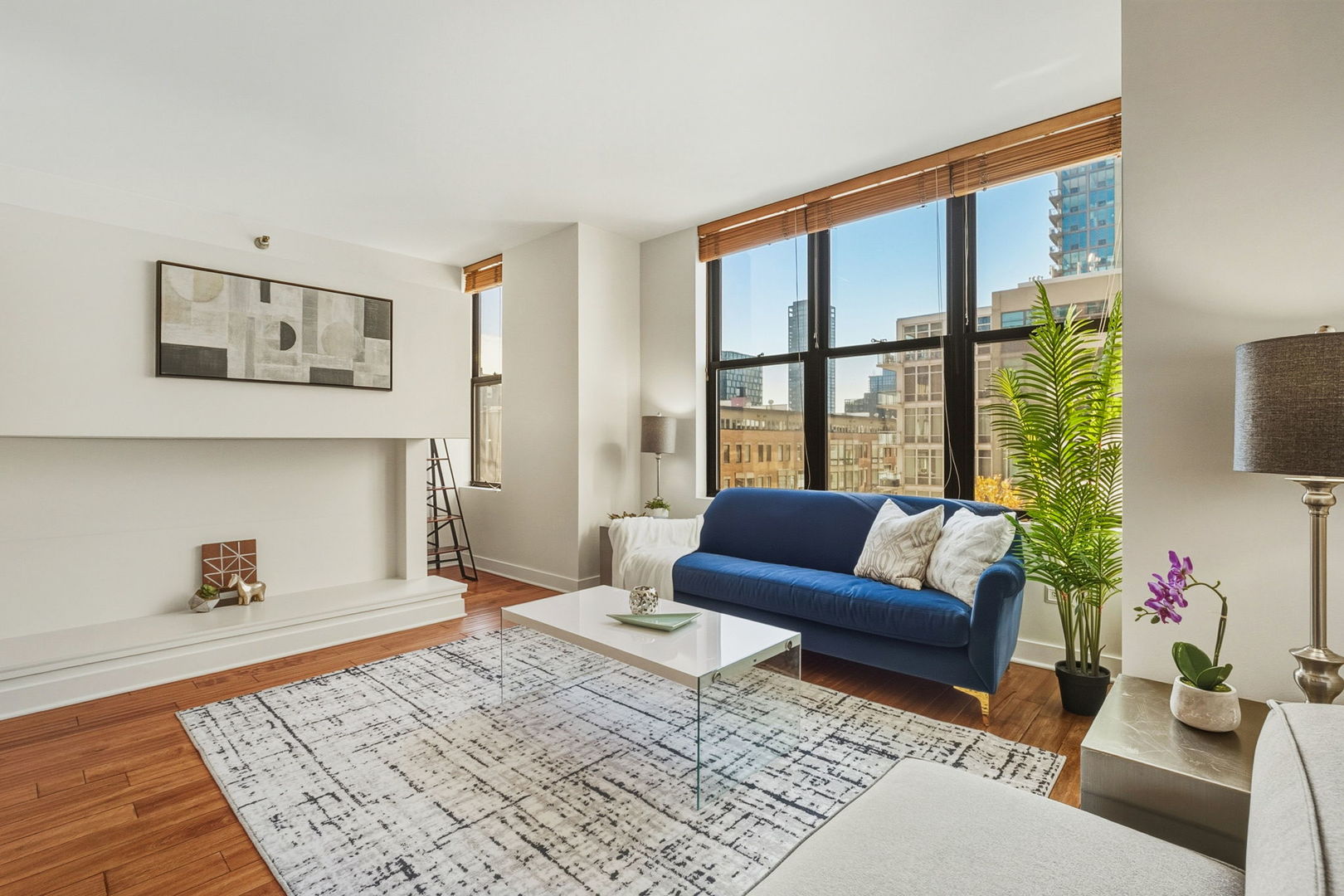 330 N Jefferson Street 406