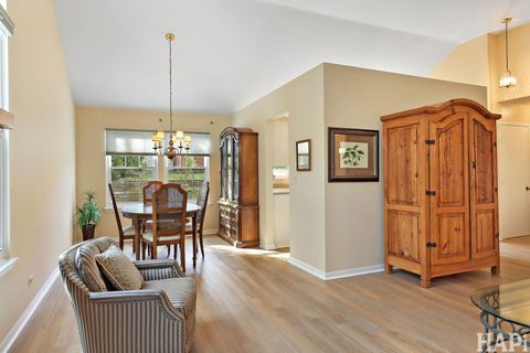 Tiny photo for 566 Greenbay Court, Lake Zurich, IL 60047 (MLS # 12506068)