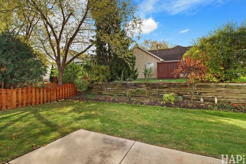Tiny photo for 566 Greenbay Court, Lake Zurich, IL 60047 (MLS # 12506068)