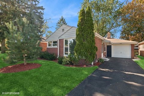 A home in Evergreen Park