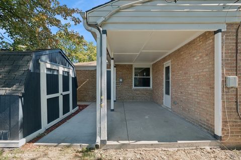 A home in Evergreen Park