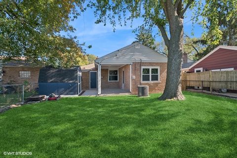 A home in Evergreen Park