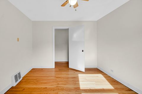 Tiny photo for 1931 W Albion Avenue #1, Chicago, IL 60626 (MLS # 12628200)