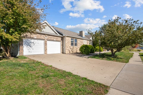 Tiny photo for 4504 W 14th Street, Davenport, IA 52804 (MLS # 12791085)