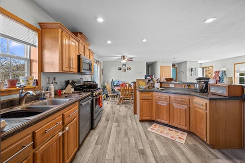 Tiny photo for 4504 W 14th Street, Davenport, IA 52804 (MLS # 12791085)
