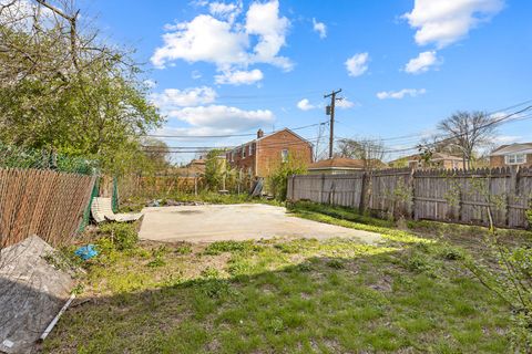 Tiny photo for 2556 E 97th Place, Chicago, IL 60617 (MLS # 12634724)