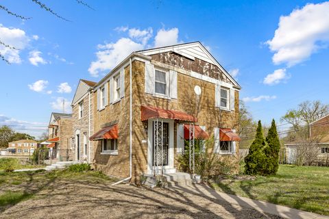 Photo of 2556 E 97th Place, Chicago, IL 60617 (MLS # 12634724)