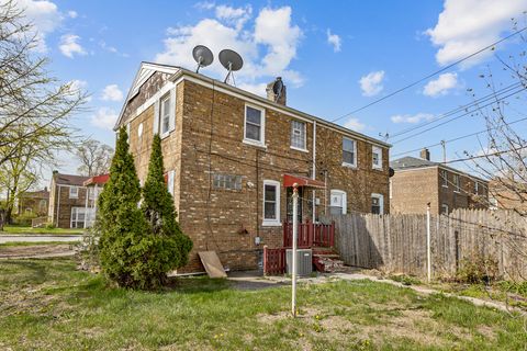 Tiny photo for 2556 E 97th Place, Chicago, IL 60617 (MLS # 12634724)