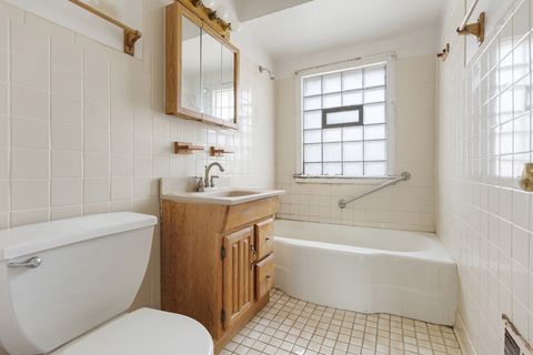 Tiny photo for 2556 E 97th Place, Chicago, IL 60617 (MLS # 12634724)