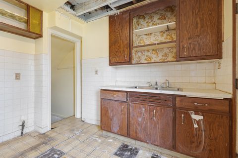Tiny photo for 2556 E 97th Place, Chicago, IL 60617 (MLS # 12634724)