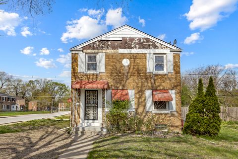 Tiny photo for 2556 E 97th Place, Chicago, IL 60617 (MLS # 12634724)