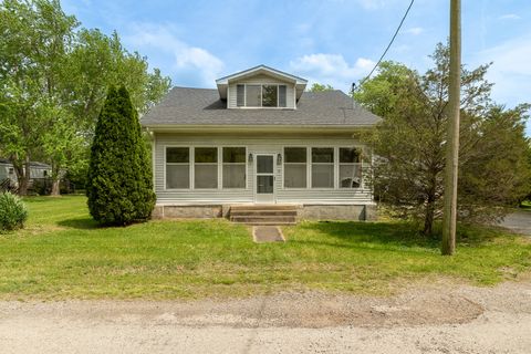 Photo of Pittsburg, IL 62974 (MLS # 12588470)
