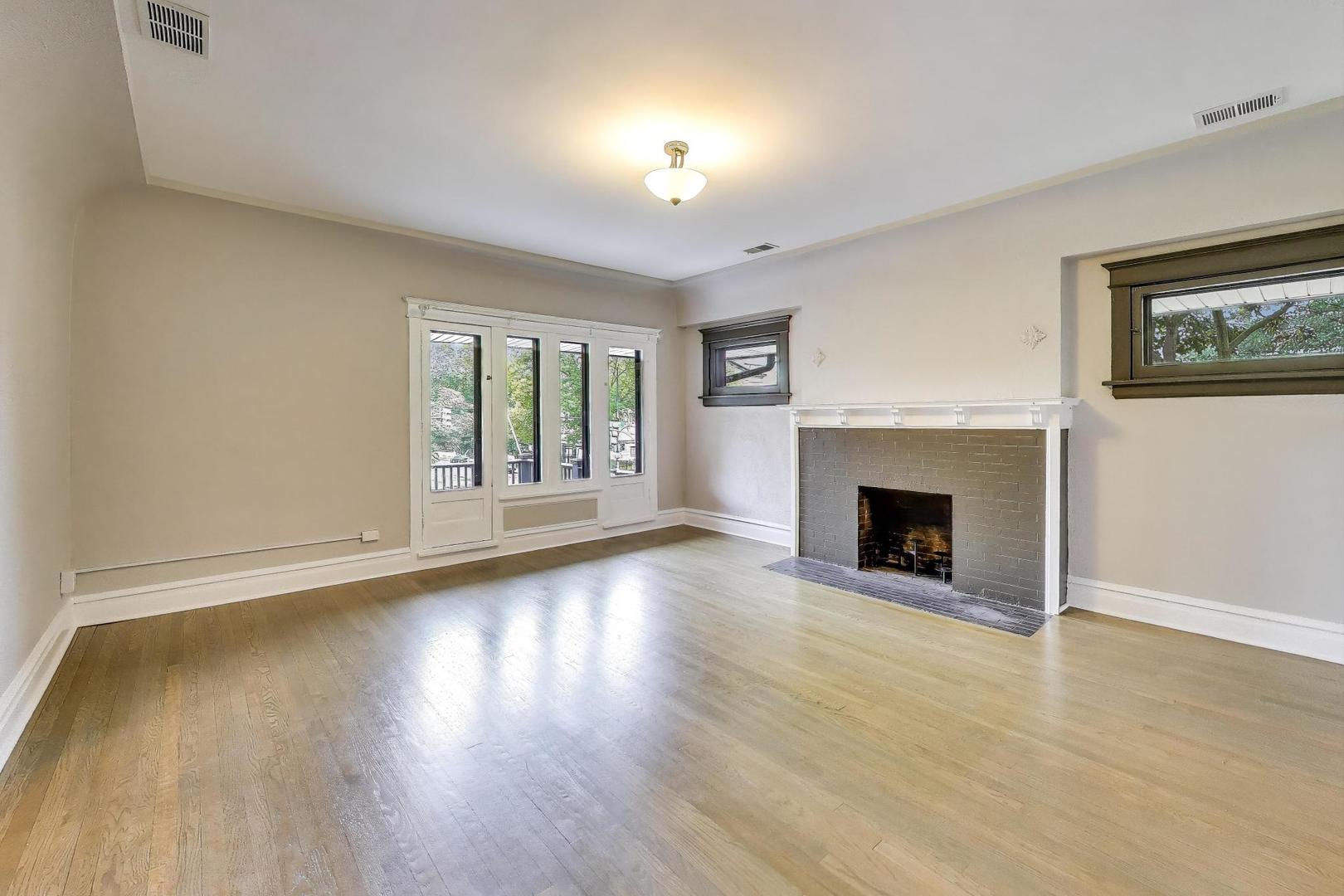 1601 W Touhy Avenue 2