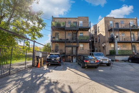 Tiny photo for 542 E 44th Street #GARDEN, Chicago, IL 60653 (MLS # 12524437)