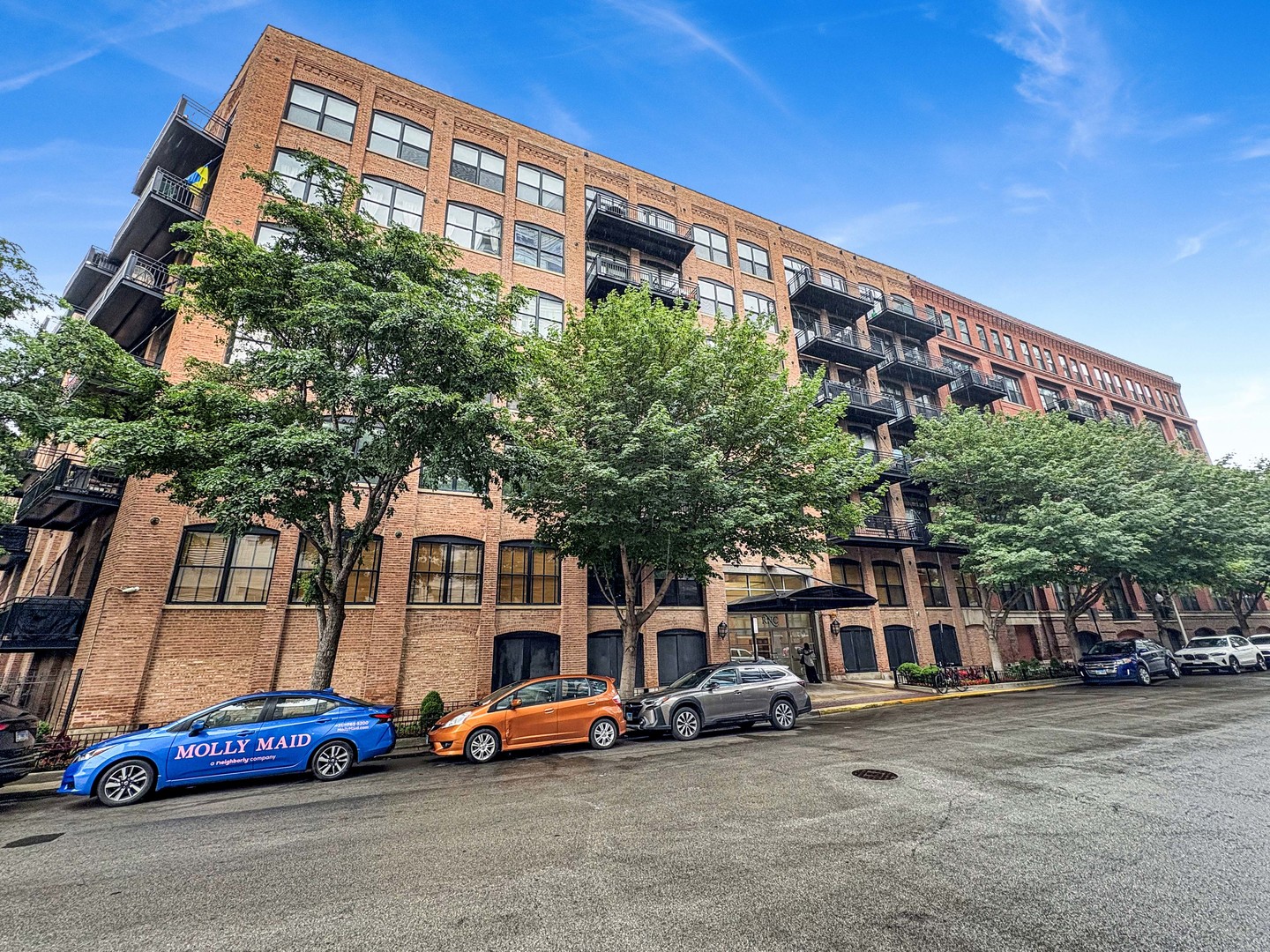 520 W Huron Street 315