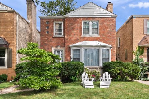 Photo of 2522 W Jarvis Avenue, Chicago, IL 60645 (MLS # 12461865)