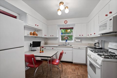 Tiny photo for 2522 W Jarvis Avenue, Chicago, IL 60645 (MLS # 12461865)