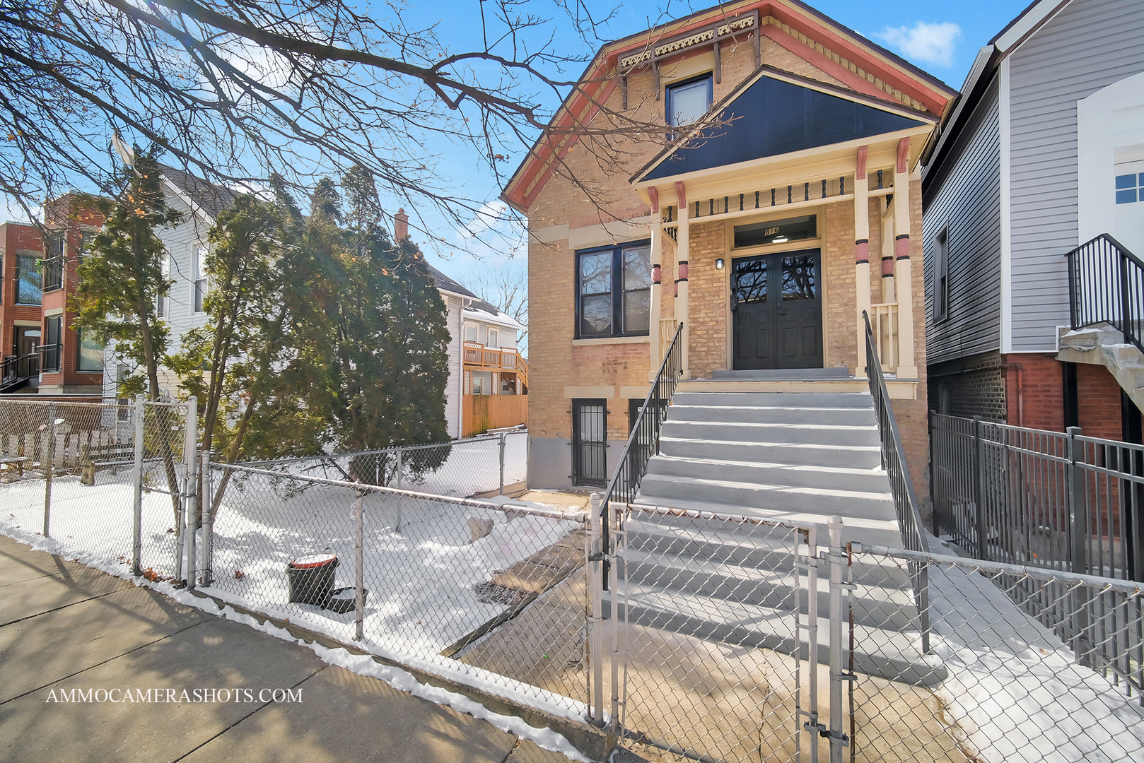 816 S Leavitt Street