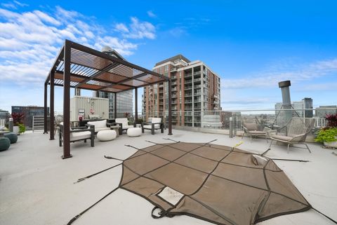 Tiny photo for 40 E 9th Street #1005, Chicago, IL 60605 (MLS # 12558474)