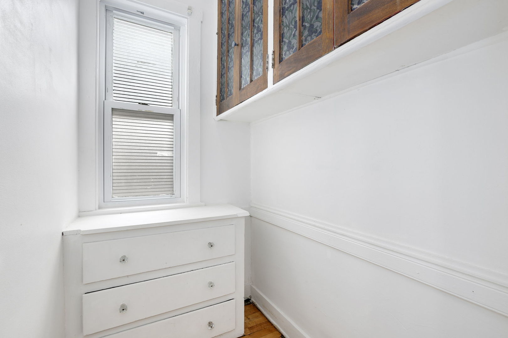 Chicago, Illinois 60641, United States, 2 Bedrooms Bedrooms, ,1 BathroomBathrooms,Residential,Active,195504