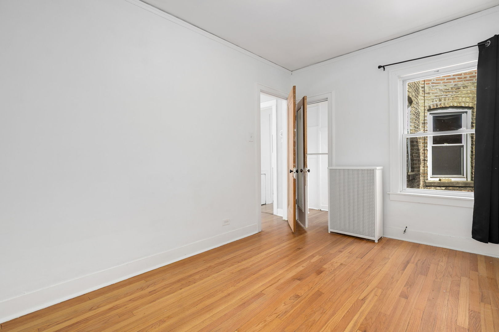 Chicago, Illinois 60641, United States, 2 Bedrooms Bedrooms, ,1 BathroomBathrooms,Residential,Active,195504