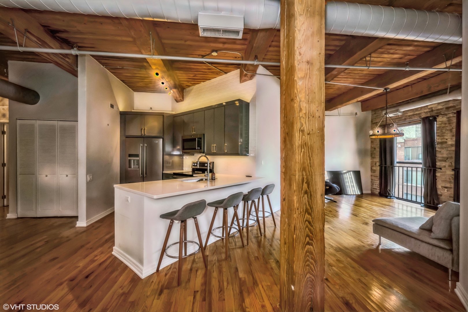 225 W Huron Street 507