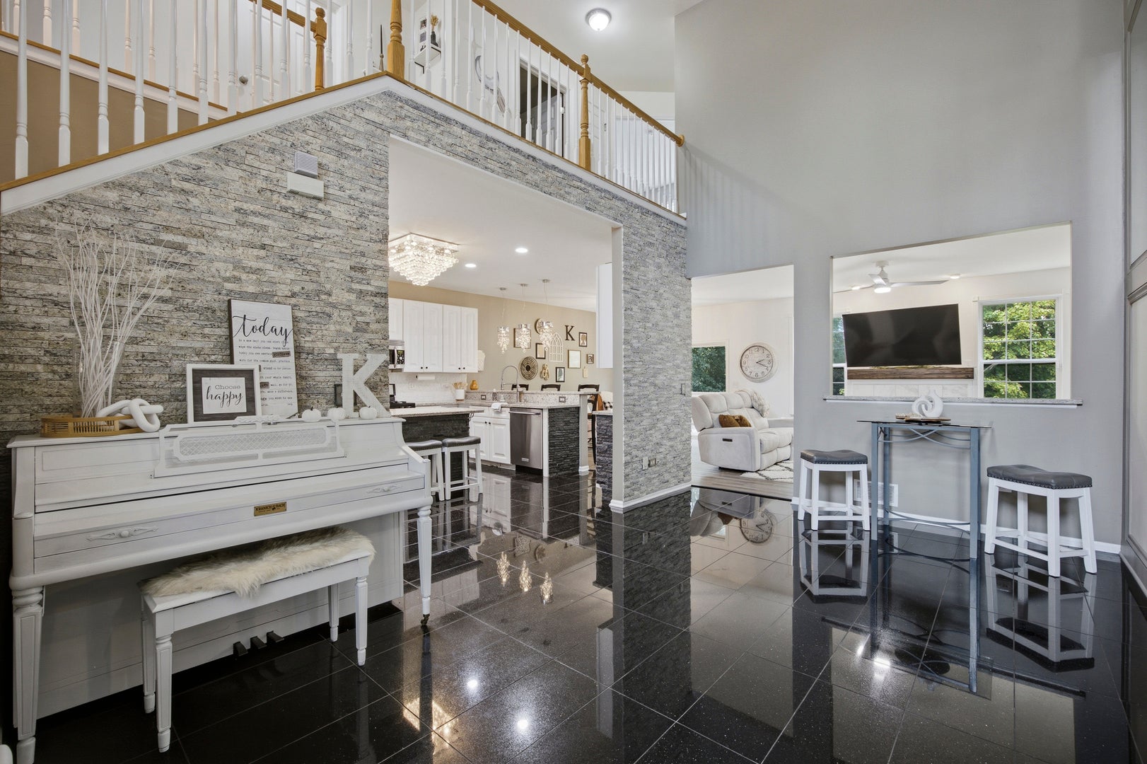 1212 Betsy Ross Place