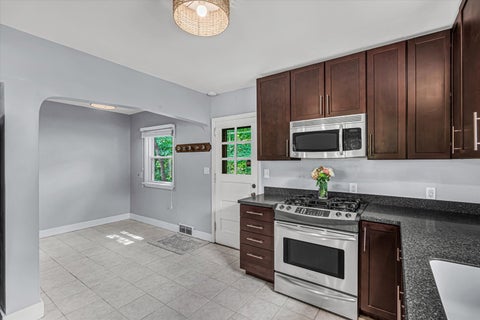 Tiny photo for 110 14th Avenue, Moline, IL 61265 (MLS # 12734878)