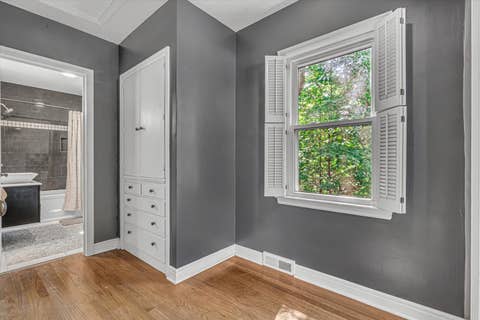 Tiny photo for 110 14th Avenue, Moline, IL 61265 (MLS # 12734878)