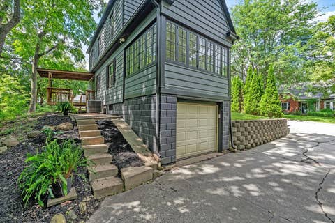 Tiny photo for 110 14th Avenue, Moline, IL 61265 (MLS # 12734878)