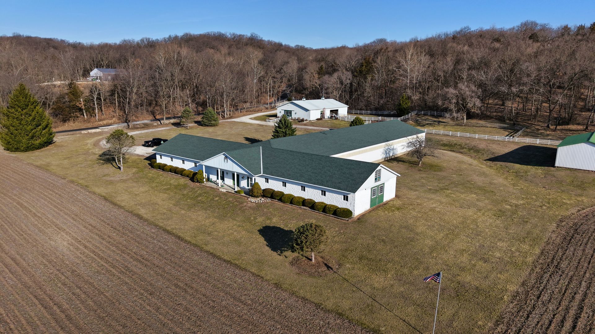 221 W Singing Woods Road