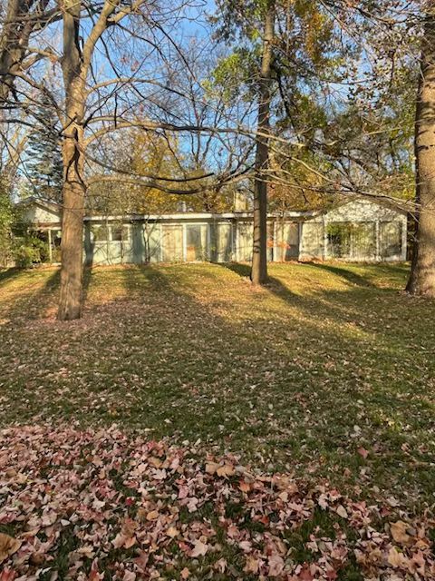 Photo of 65 Lincolnshire Drive, Lincolnshire, IL 60069 (MLS # 12445085)