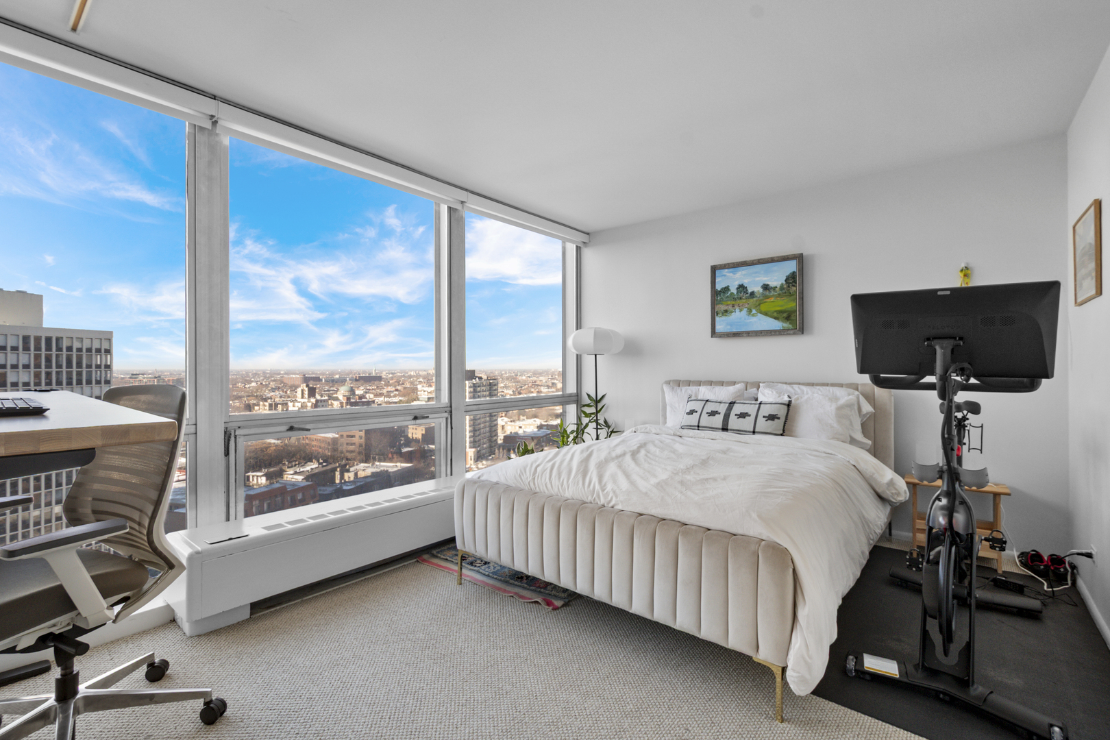 2400 N Lakeview Avenue 2006