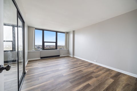 Tiny photo for 1560 N Sandburg Terrace #3011J, Chicago, IL 60610 (MLS # 12779062)