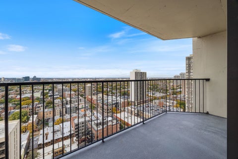 Tiny photo for 1560 N Sandburg Terrace #3011J, Chicago, IL 60610 (MLS # 12779062)