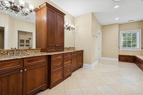 Tiny photo for 580 Greenwood Road, Northbrook, IL 60062 (MLS # 12488112)