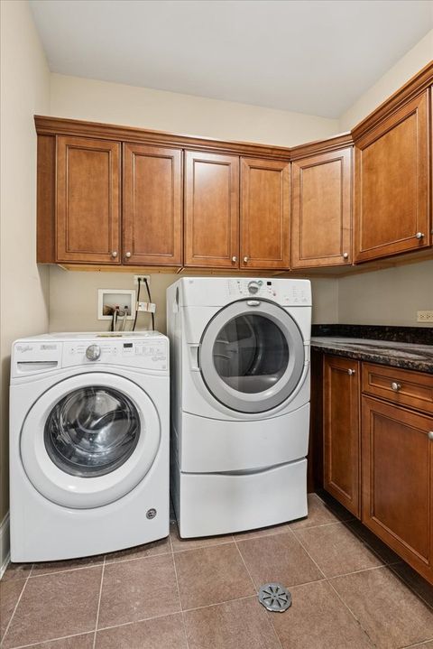 Tiny photo for 580 Greenwood Road, Northbrook, IL 60062 (MLS # 12488112)